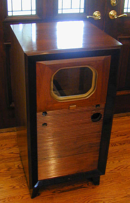 RCA 721TCS Console Television (1947)
