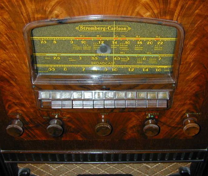 Stromberg-Carlson Model 440M Console Radio (1939)