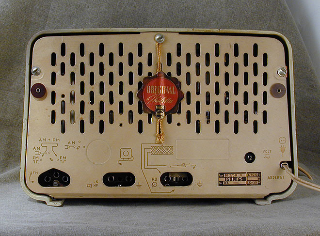 Vintage Antique Radio 2 Equipment Knobs Used Nice Dark Brown 