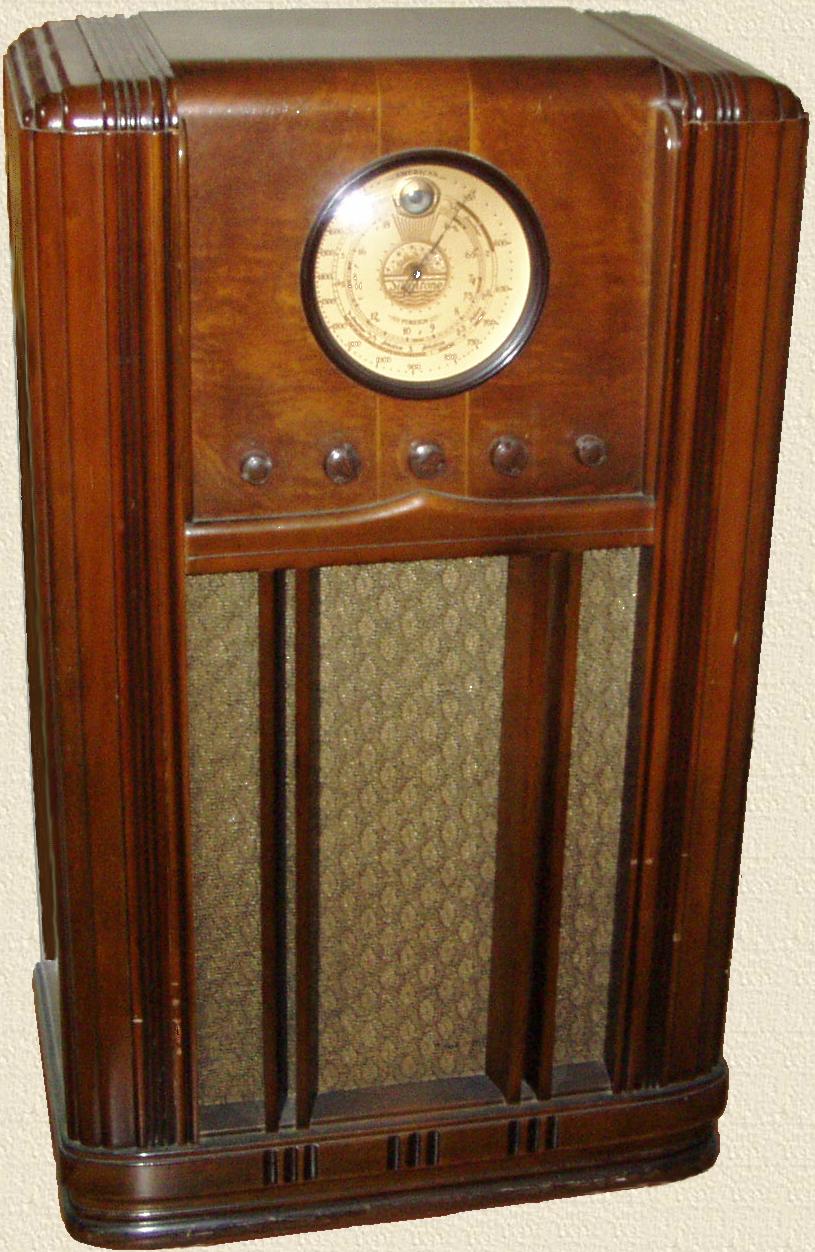 Silvertone Model 4485 Console Radio (1937)